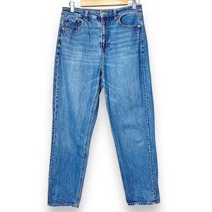 American Eagle Mom Straight Jeans 8 medium wash‎ high rise waist 100% cotton
